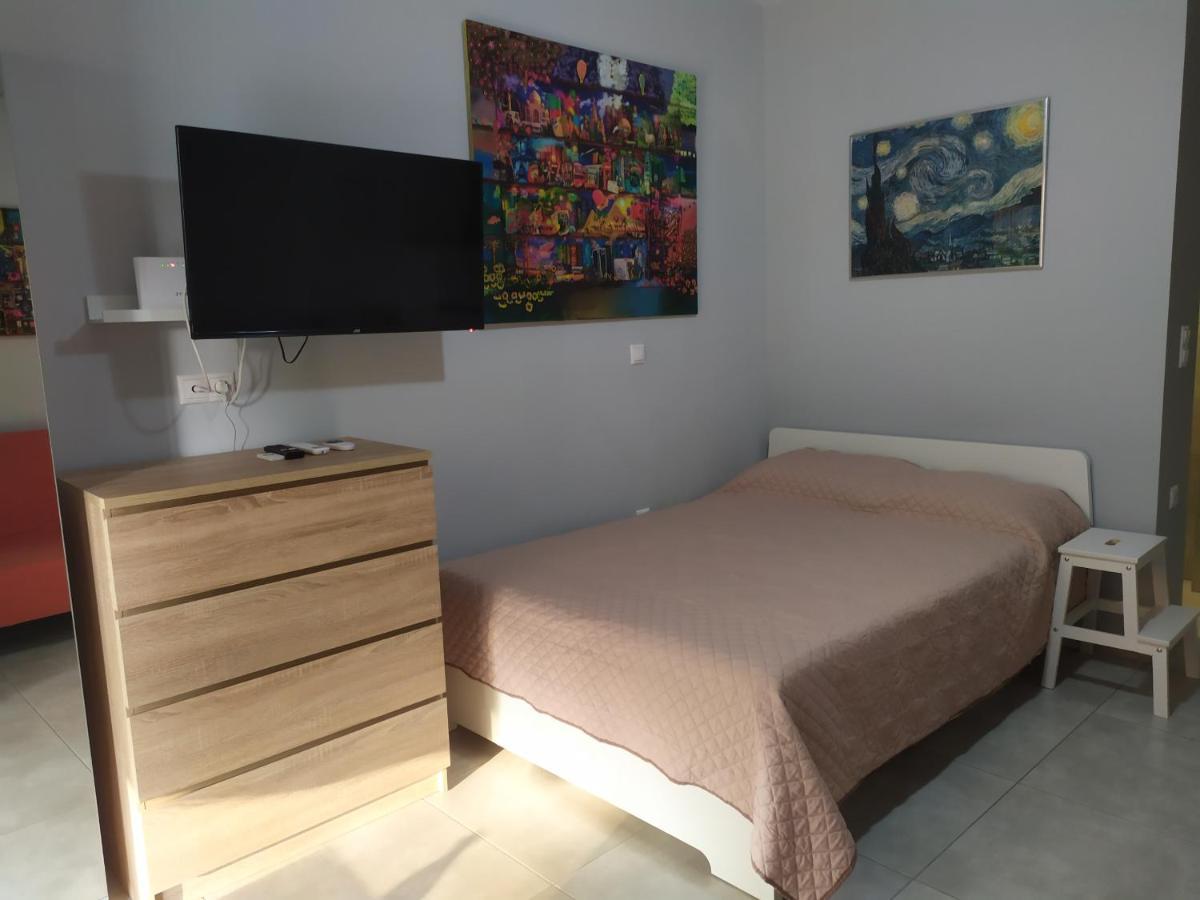 Modern Studio Next To The Sea! Порто-Рафти Экстерьер фото