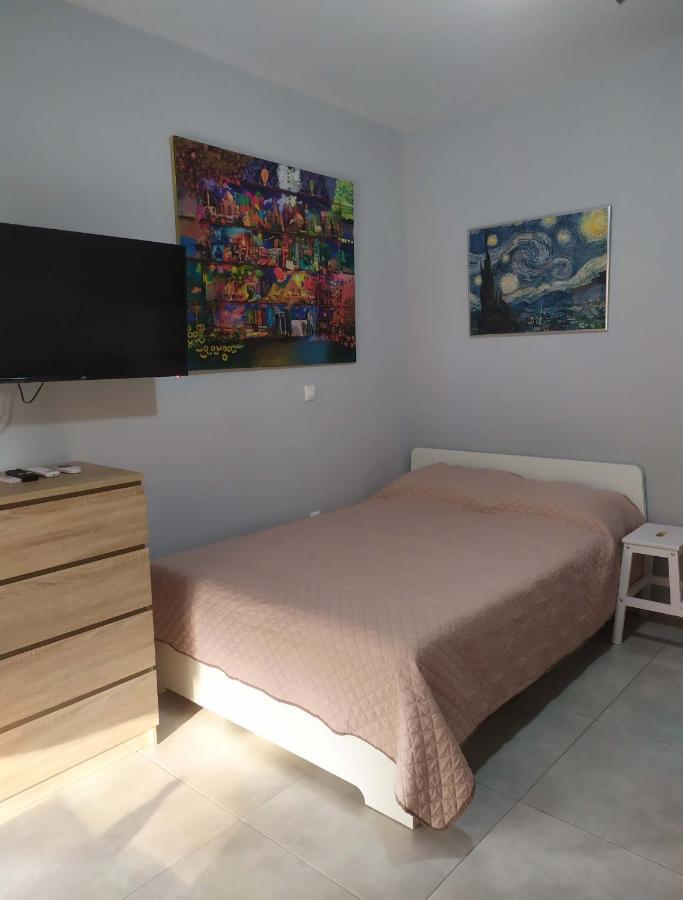 Modern Studio Next To The Sea! Порто-Рафти Экстерьер фото